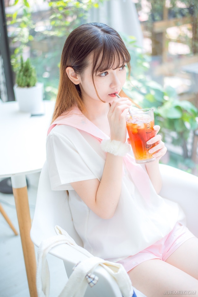 如果对方是蓄谋已久的话，那这段时间，江夏那点留守的兵力恐怕早已沦陷，此刻回去，很可能遭到对方的埋伏。